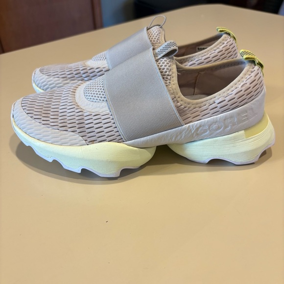 Sorel KINETIC IMPACT STRAP Women's Shoes Sneakers Dark Stone Scalloped Sole 7.5 - Picture 9 of 12